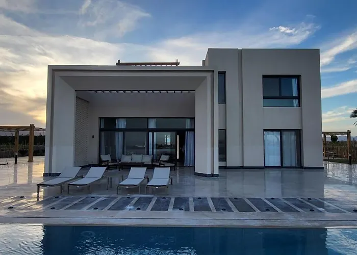 Elgouna -4 Bedroom With Private Heated Pool Villa Hurgada