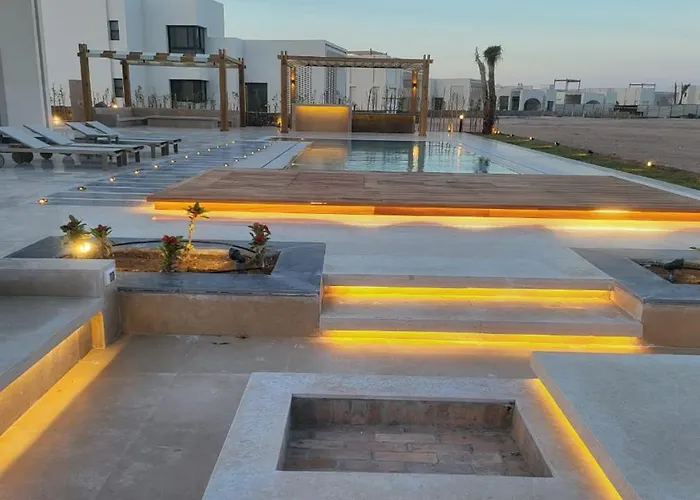 Villa Elgouna -4 Bedroom With Private Heated Pool *