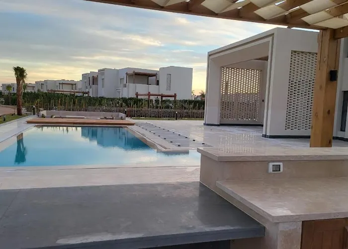 Elgouna -4 Bedroom With Private Heated Pool Hurgada